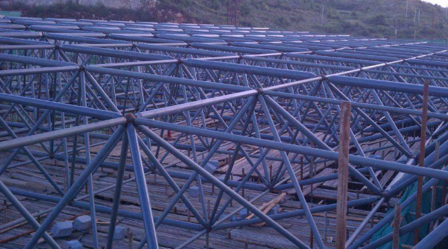 阜阳概述网架加工中对钢材的质量的过细恳求